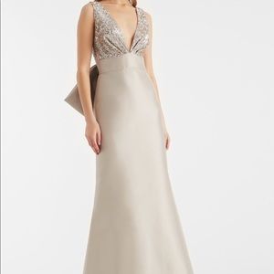 Sachin & Babi - Sloane Sequin & Bow-Back Gown - Beige/Champagne - size 4/6